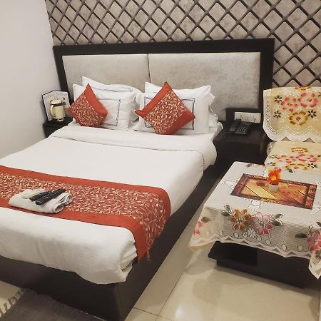 Hotel Aashiyana Inn New Delhi Extérieur photo