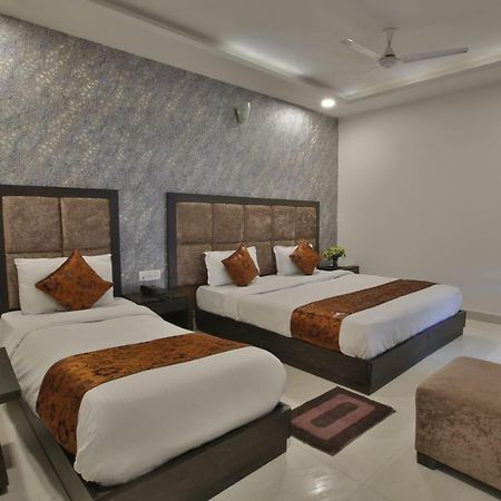 Hotel Aashiyana Inn New Delhi Extérieur photo