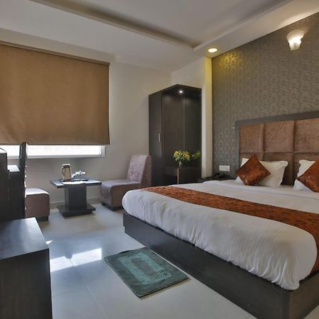 Hotel Aashiyana Inn New Delhi Extérieur photo