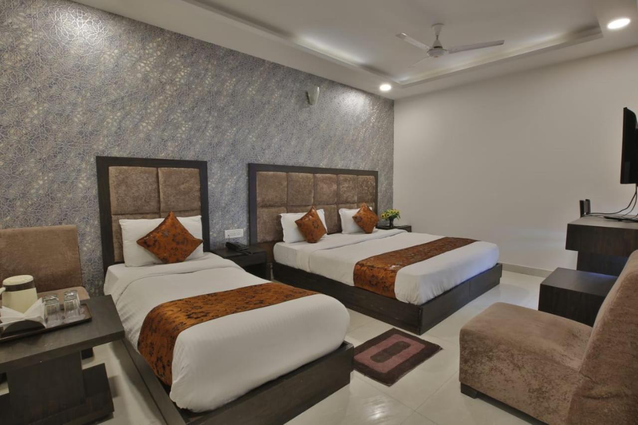 Hotel Aashiyana Inn New Delhi Extérieur photo
