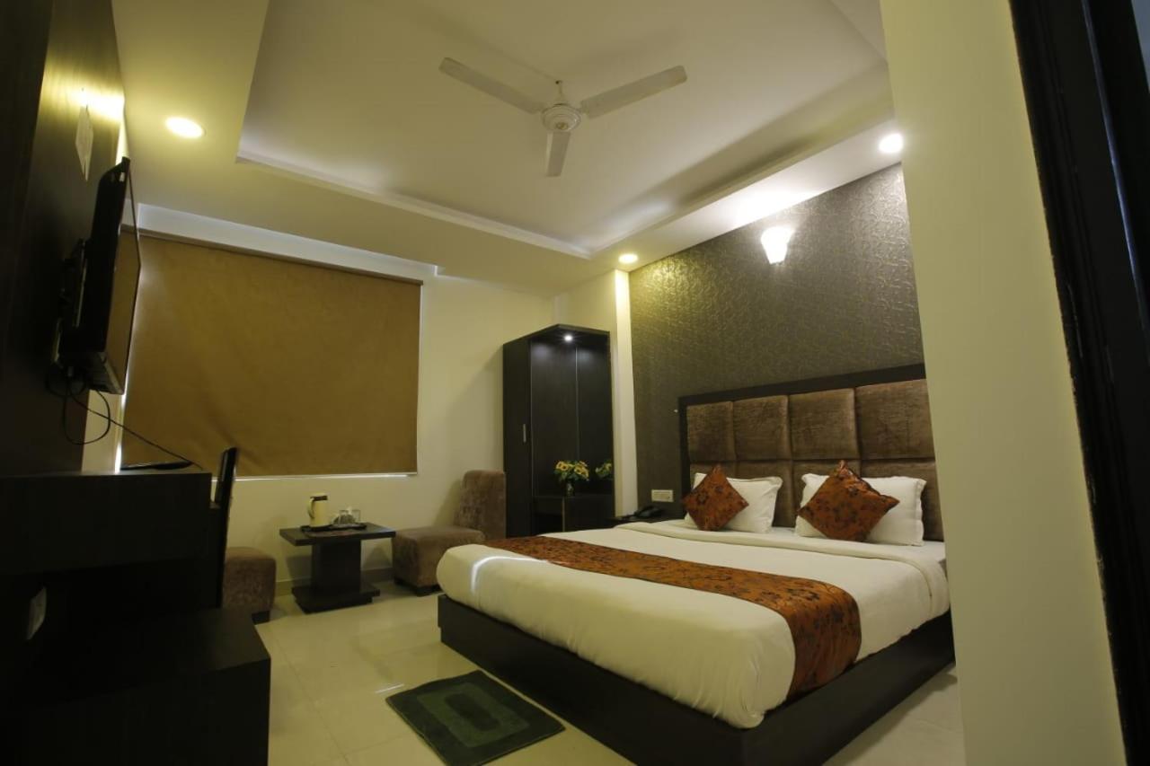 Hotel Aashiyana Inn New Delhi Extérieur photo