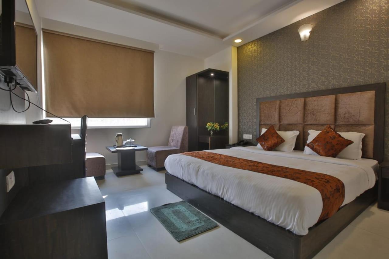 Hotel Aashiyana Inn New Delhi Extérieur photo